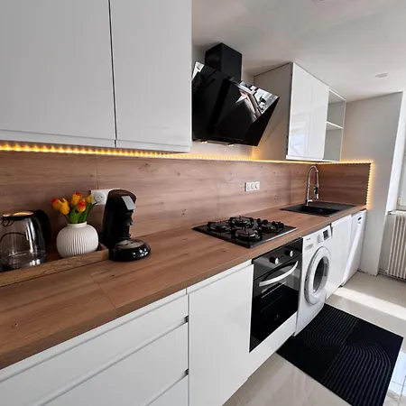 Maison Design لونْجورْ